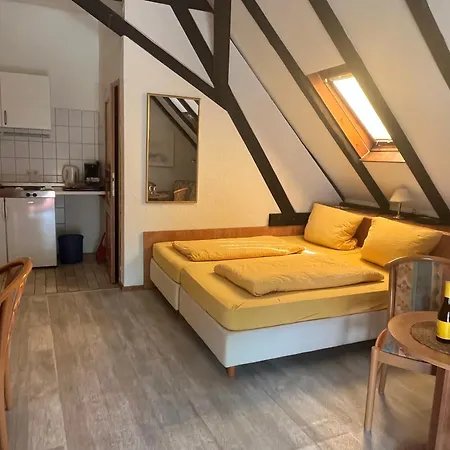 Weinstrasse 1 Guest house