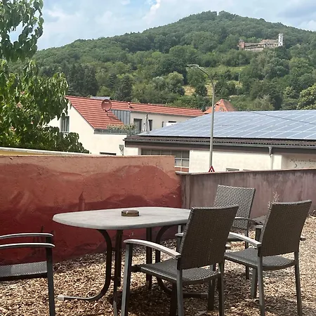Guest house Weinstrasse 1 *